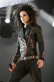 buna! eu sunt noua pe aici si sper sa ma primiti :d  :d ms..... bill kaulitz